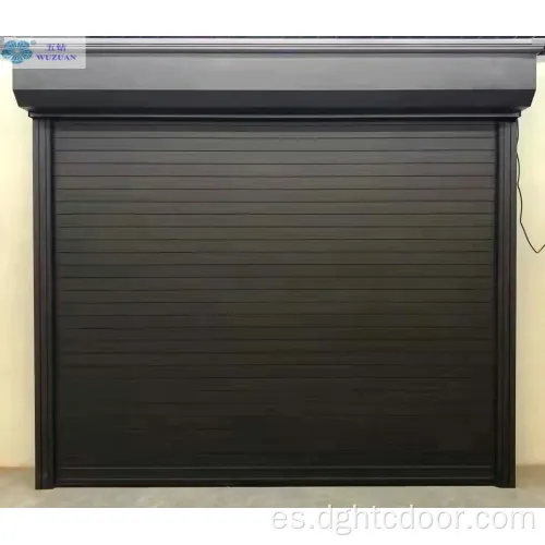 Puerta moderna de garaje con obturador de aluminio